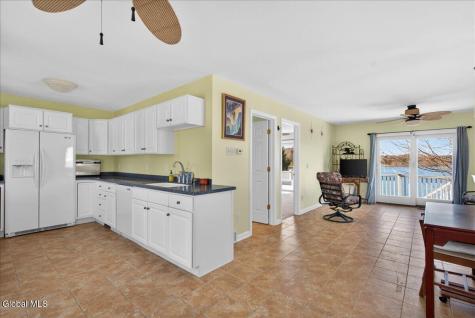 3043 E Shore South Road Hagaman NY 12086