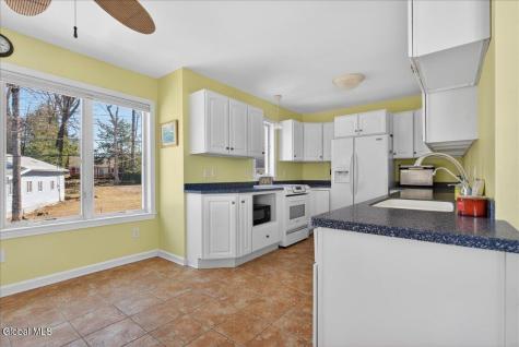 3043 E Shore South Road Hagaman NY 12086