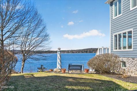 3043 E Shore South Road Hagaman NY 12086