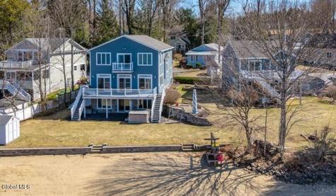 3043 E Shore South Road Hagaman NY 12086