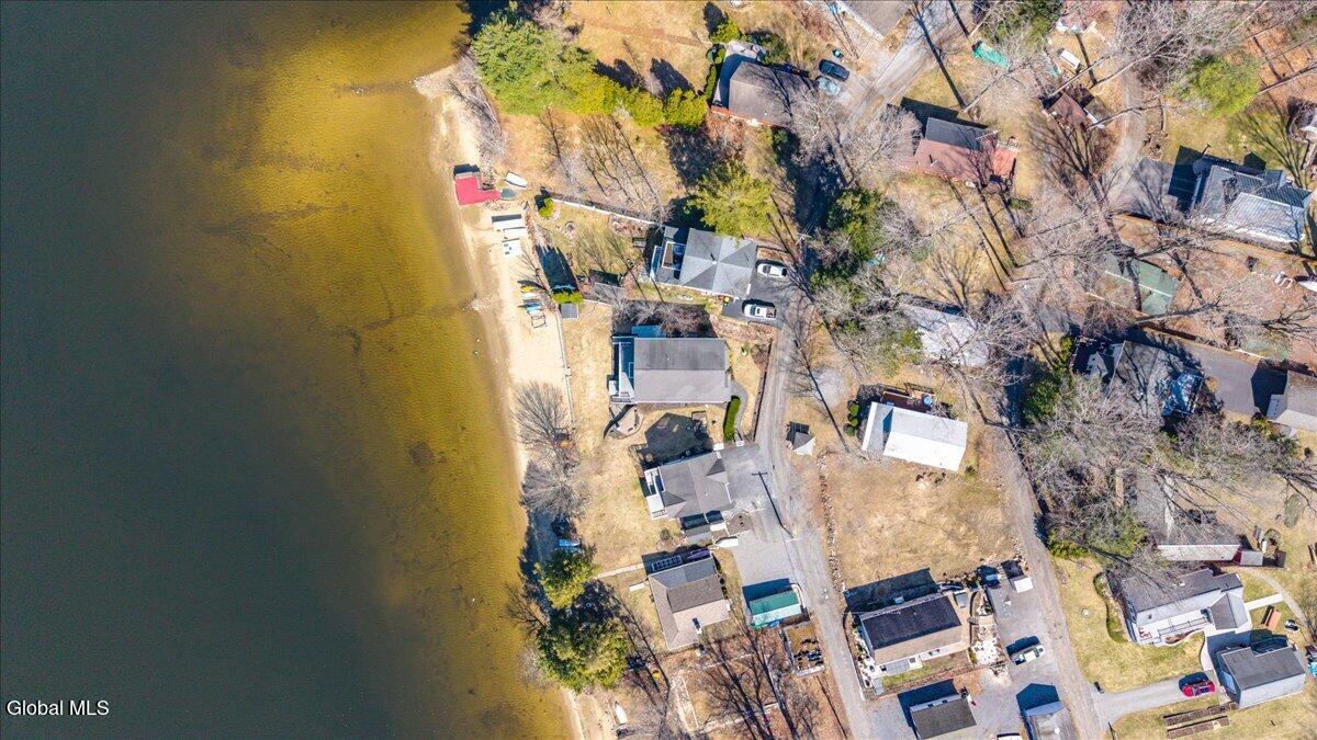 3043 E Shore South Road Hagaman NY 12086