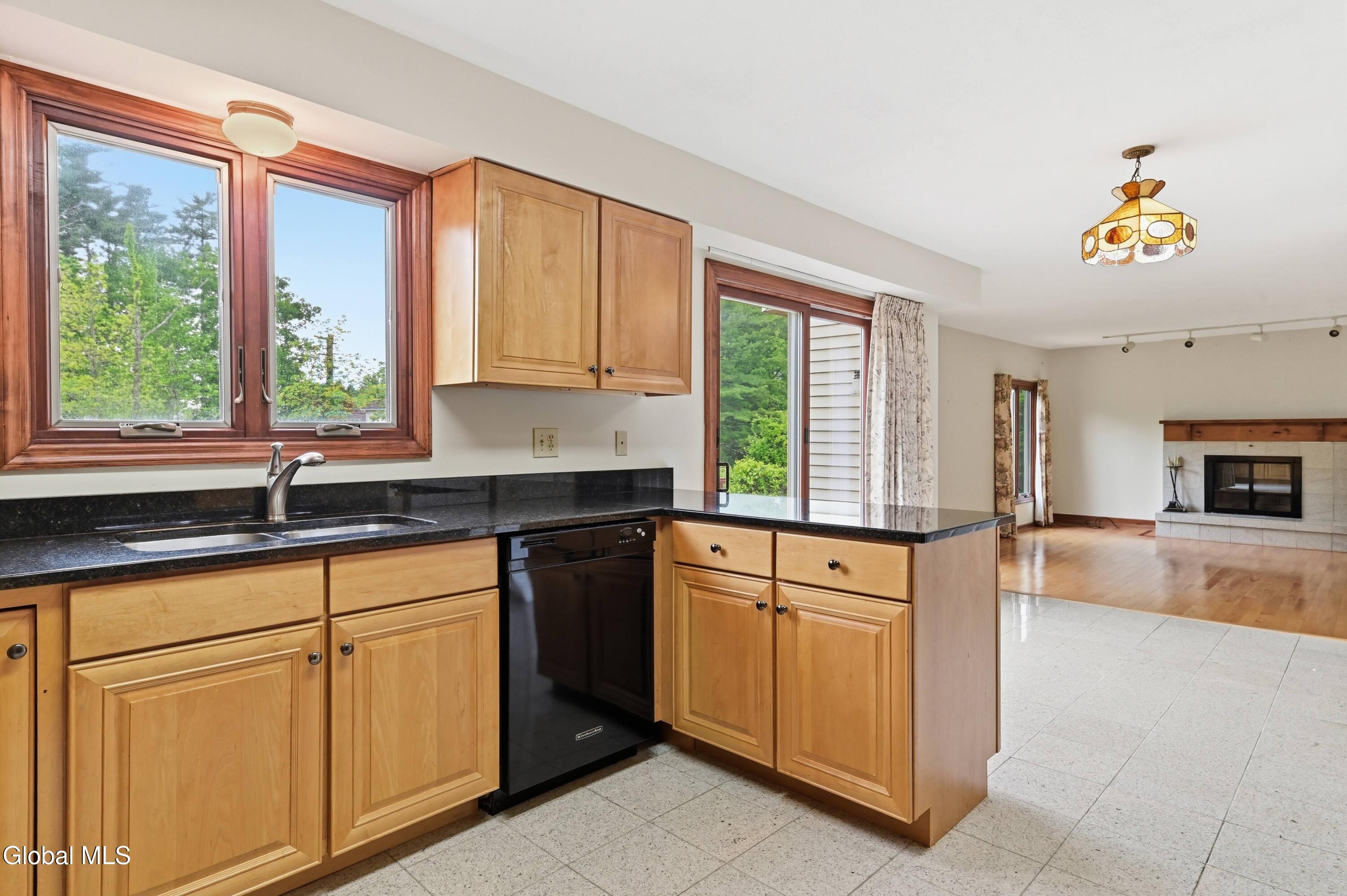 60 Surrey Mall Slingerlands NY 12159