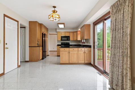 60 Surrey Mall Slingerlands NY 12159