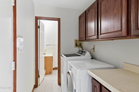 60 Surrey Mall Slingerlands NY 12159