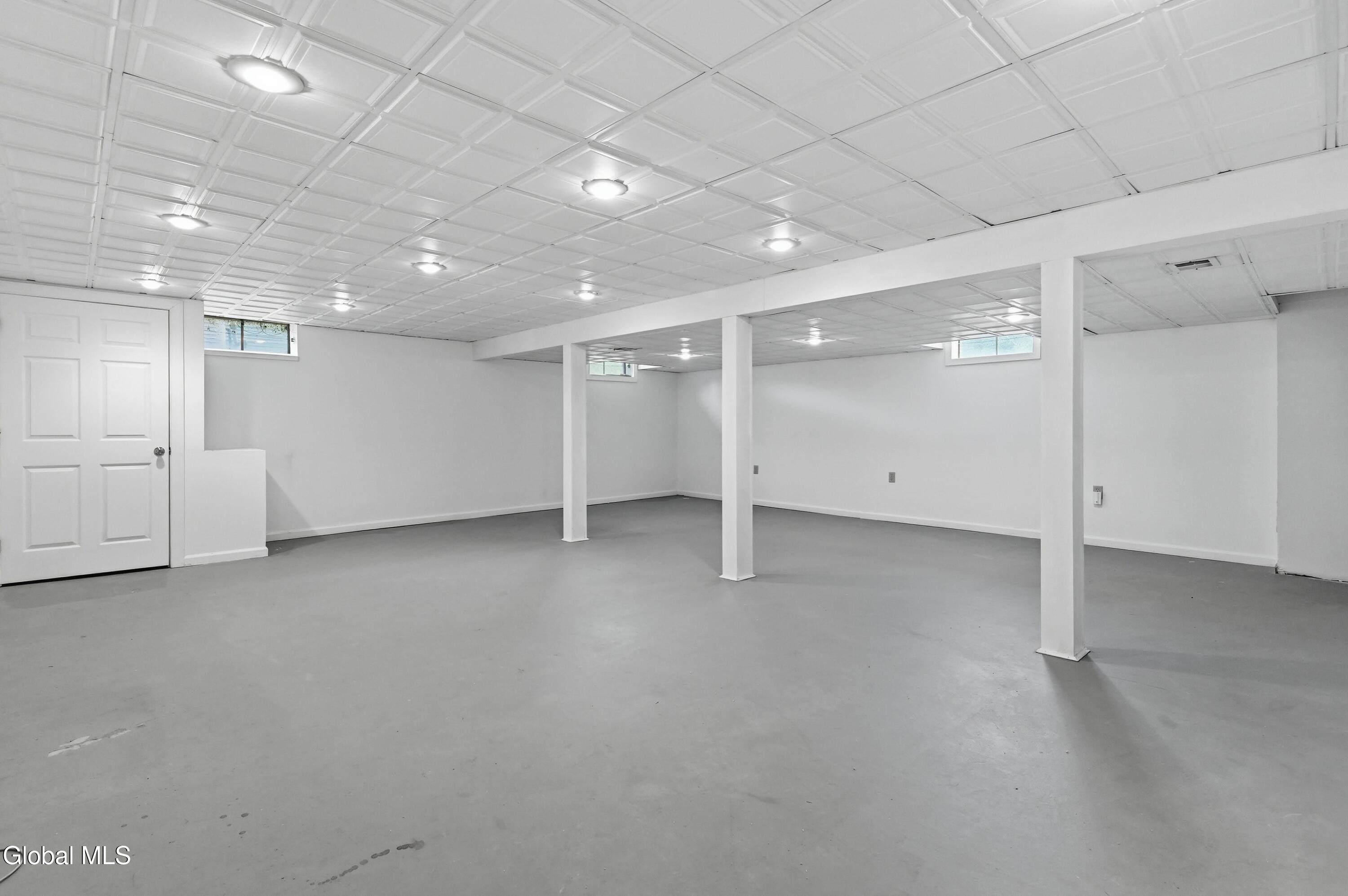 60 Surrey Mall Slingerlands NY 12159