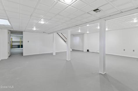 60 Surrey Mall Slingerlands NY 12159