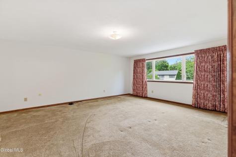60 Surrey Mall Slingerlands NY 12159