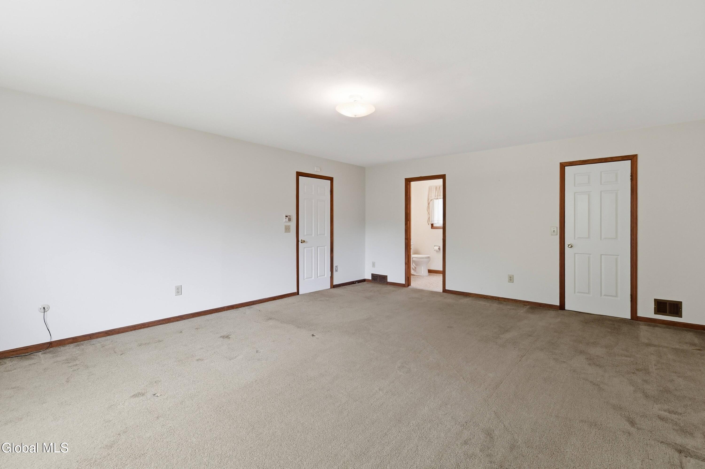 60 Surrey Mall Slingerlands NY 12159