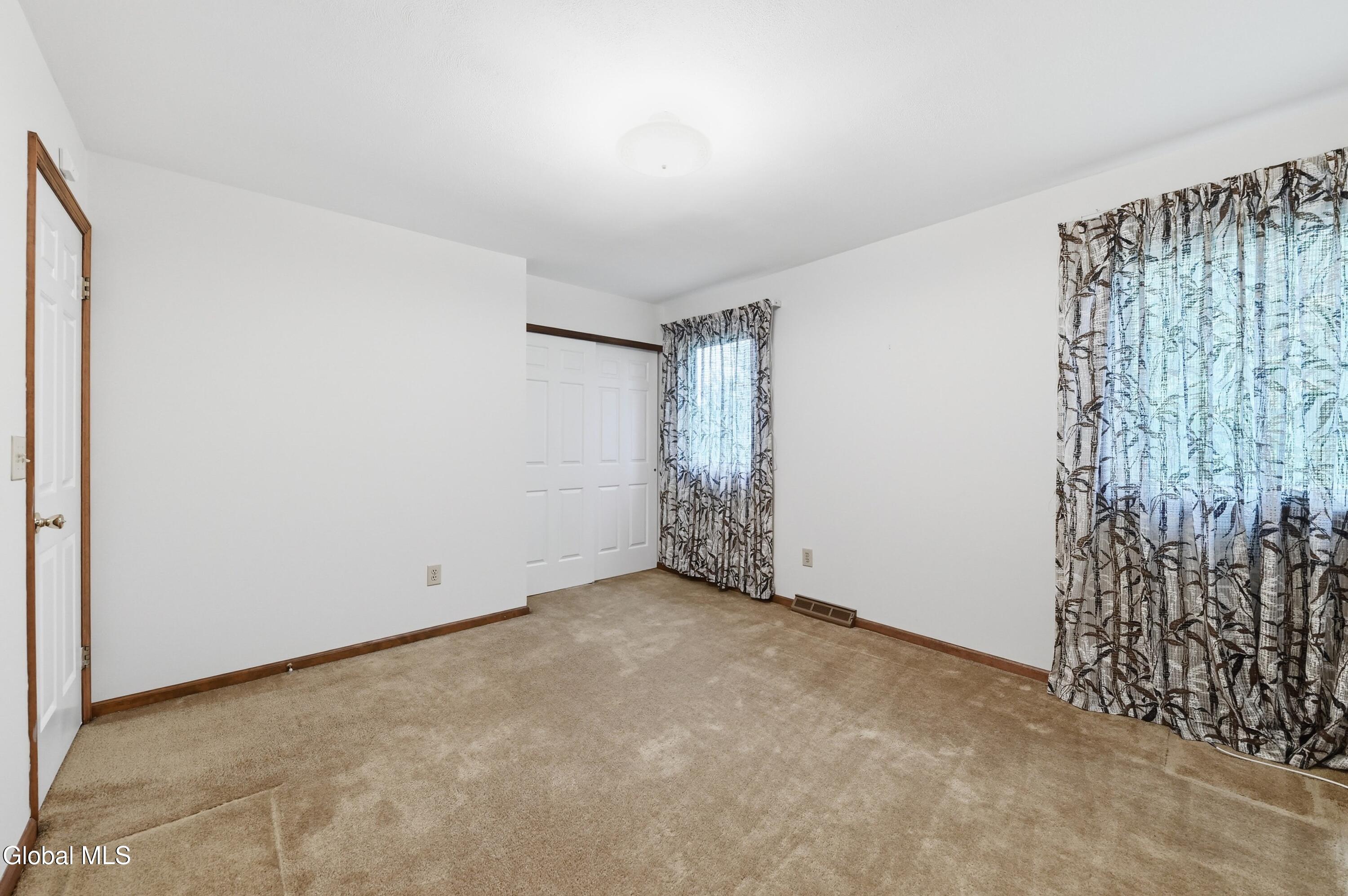 60 Surrey Mall Slingerlands NY 12159