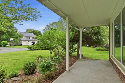 60 Surrey Mall Slingerlands NY 12159