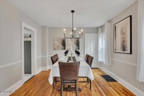 29 Vley Road Scotia NY 12302