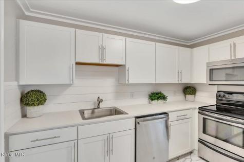 29 Vley Road Scotia NY 12302