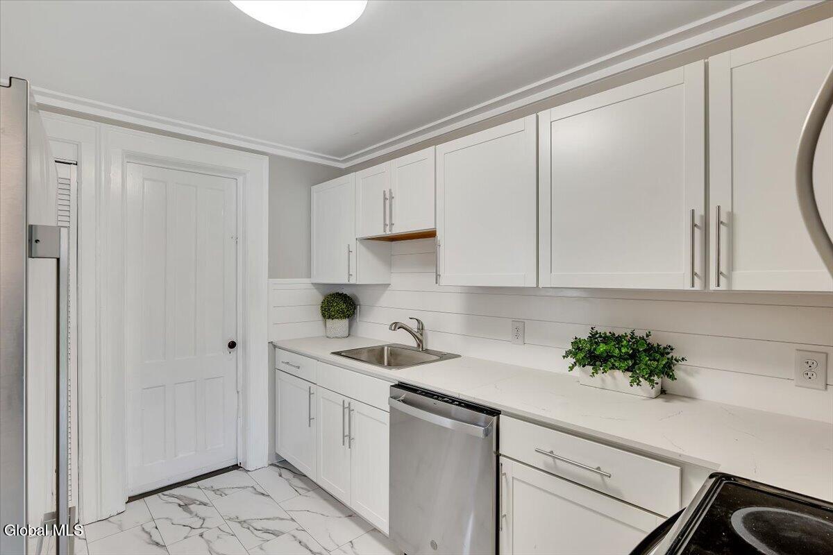 29 Vley Road Scotia NY 12302