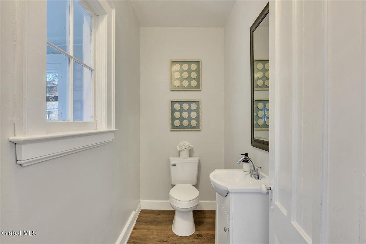 29 Vley Road Scotia NY 12302