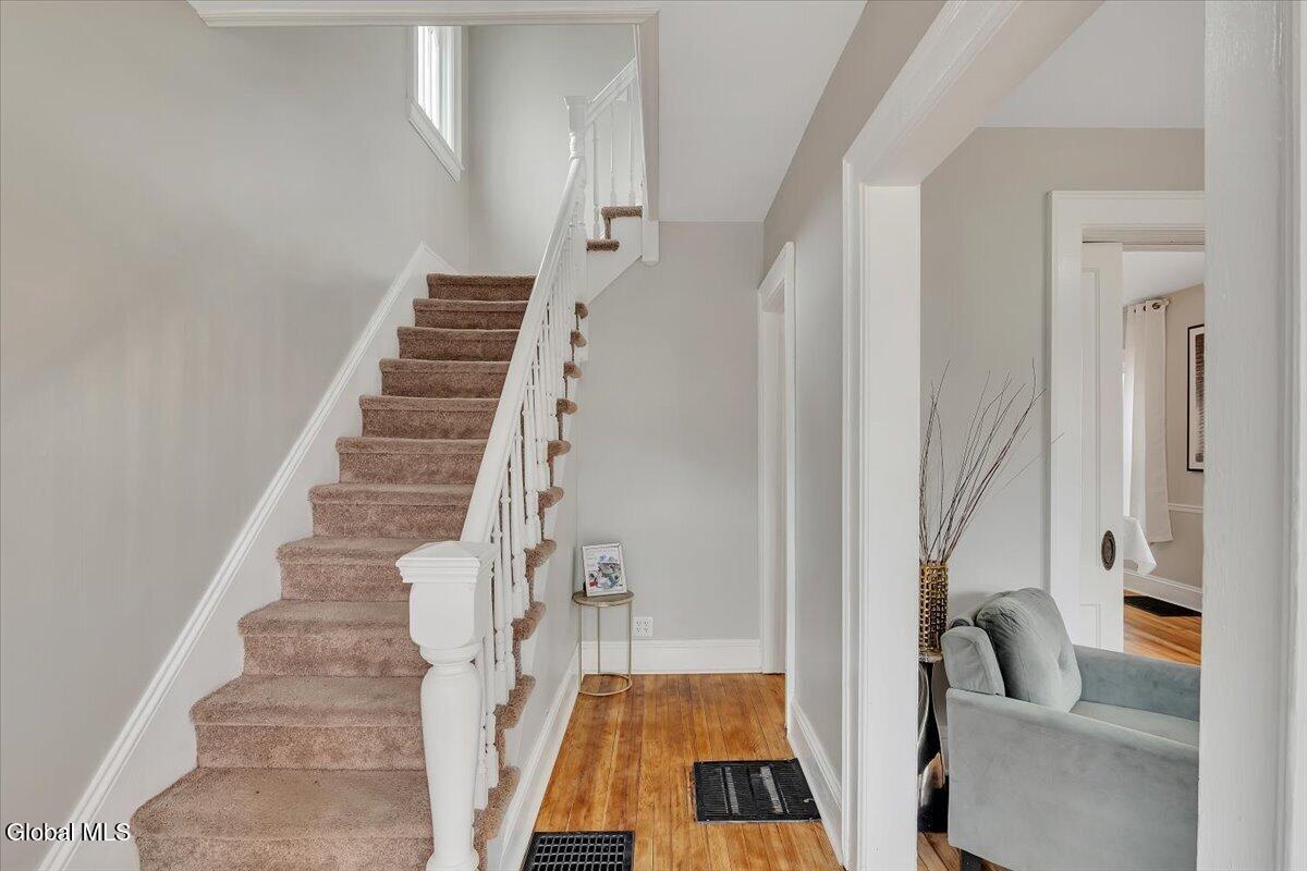 29 Vley Road Scotia NY 12302