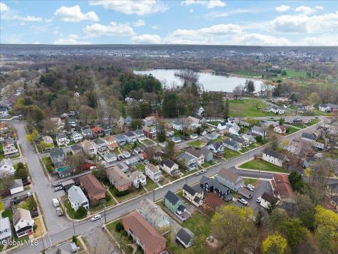 29 Vley Road Scotia NY 12302