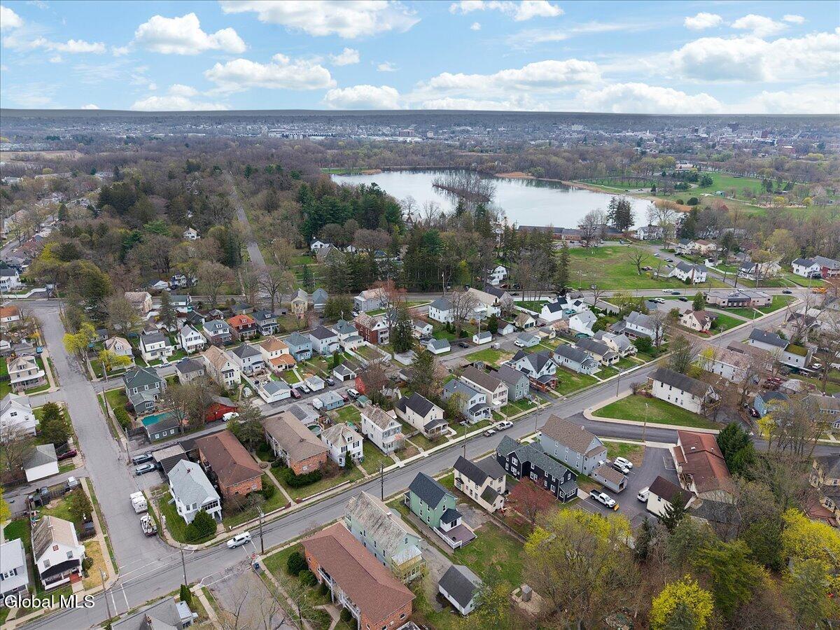 29 Vley Road Scotia NY 12302