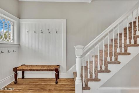29 Vley Road Scotia NY 12302