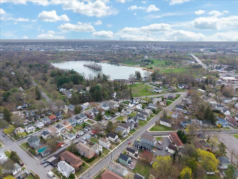 29 Vley Road Scotia NY 12302
