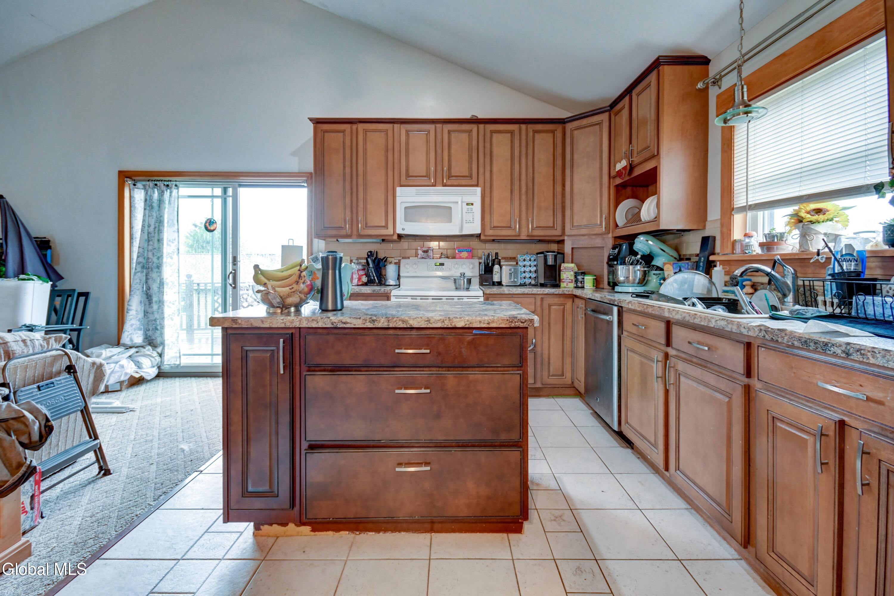 31 Walnut Avenue Johnstown NY 12095