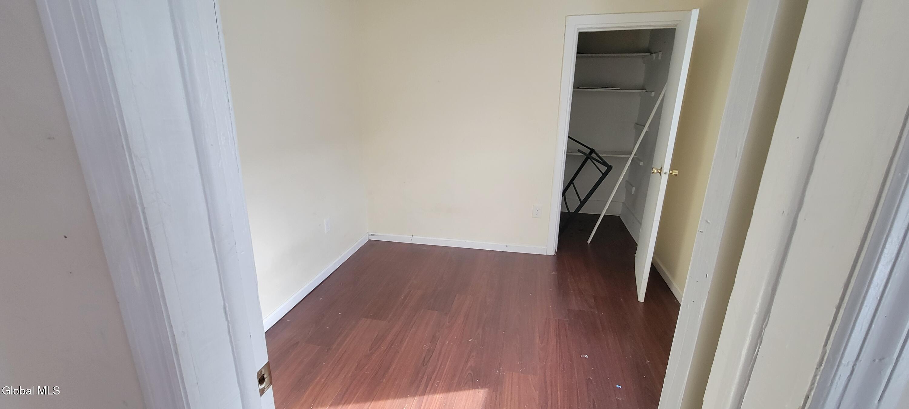 32 Walnut Street Gloversville NY 12078