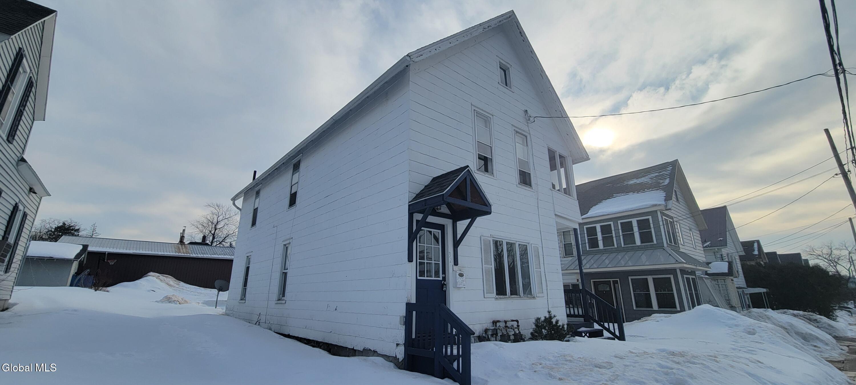 32 Walnut Street Gloversville NY 12078