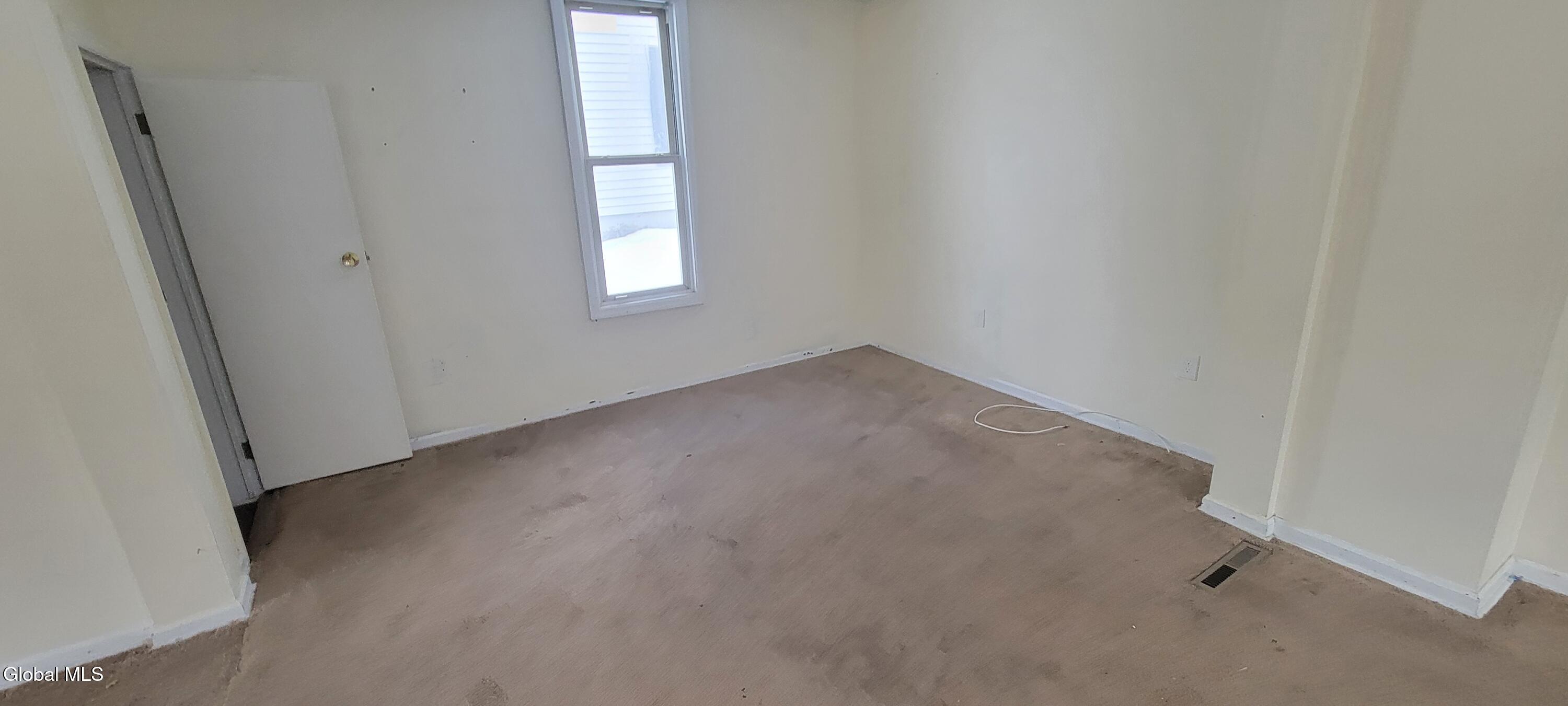 32 Walnut Street Gloversville NY 12078
