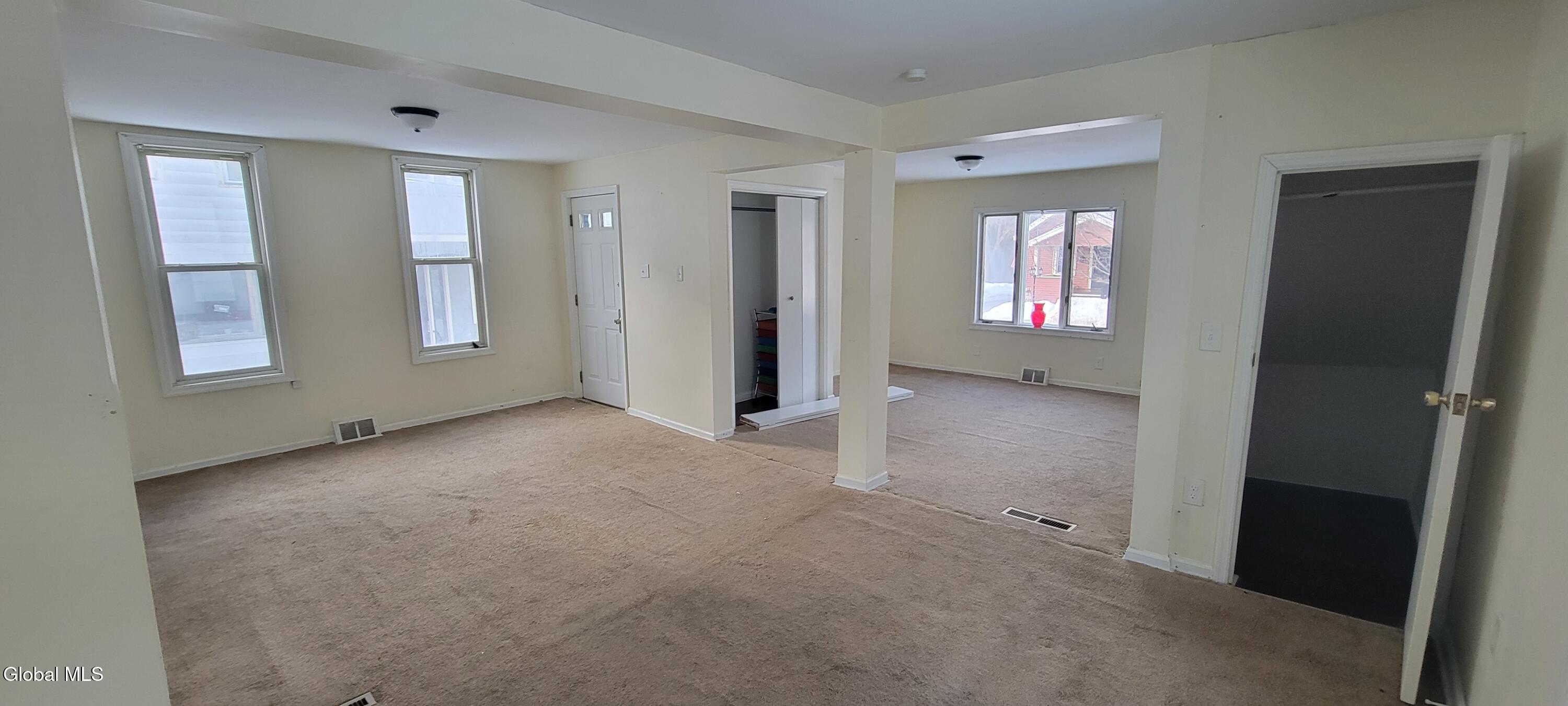 32 Walnut Street Gloversville NY 12078