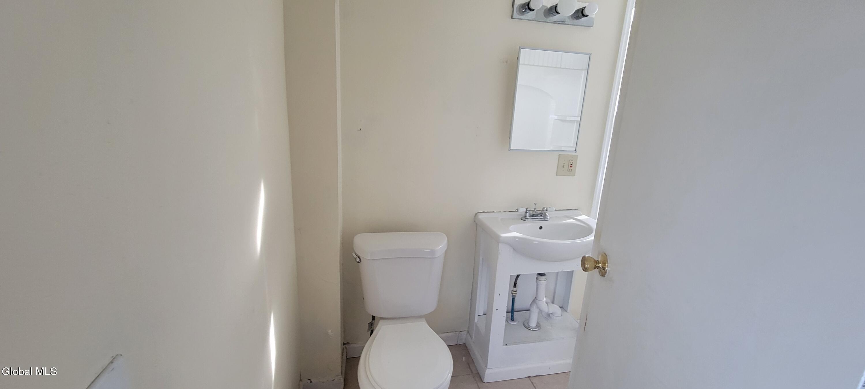 32 Walnut Street Gloversville NY 12078