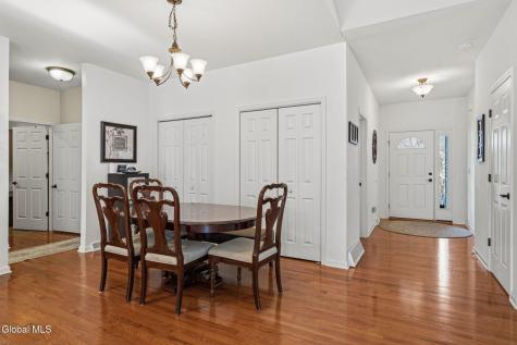 2 Elizabeth Court Clifton Park NY 12065