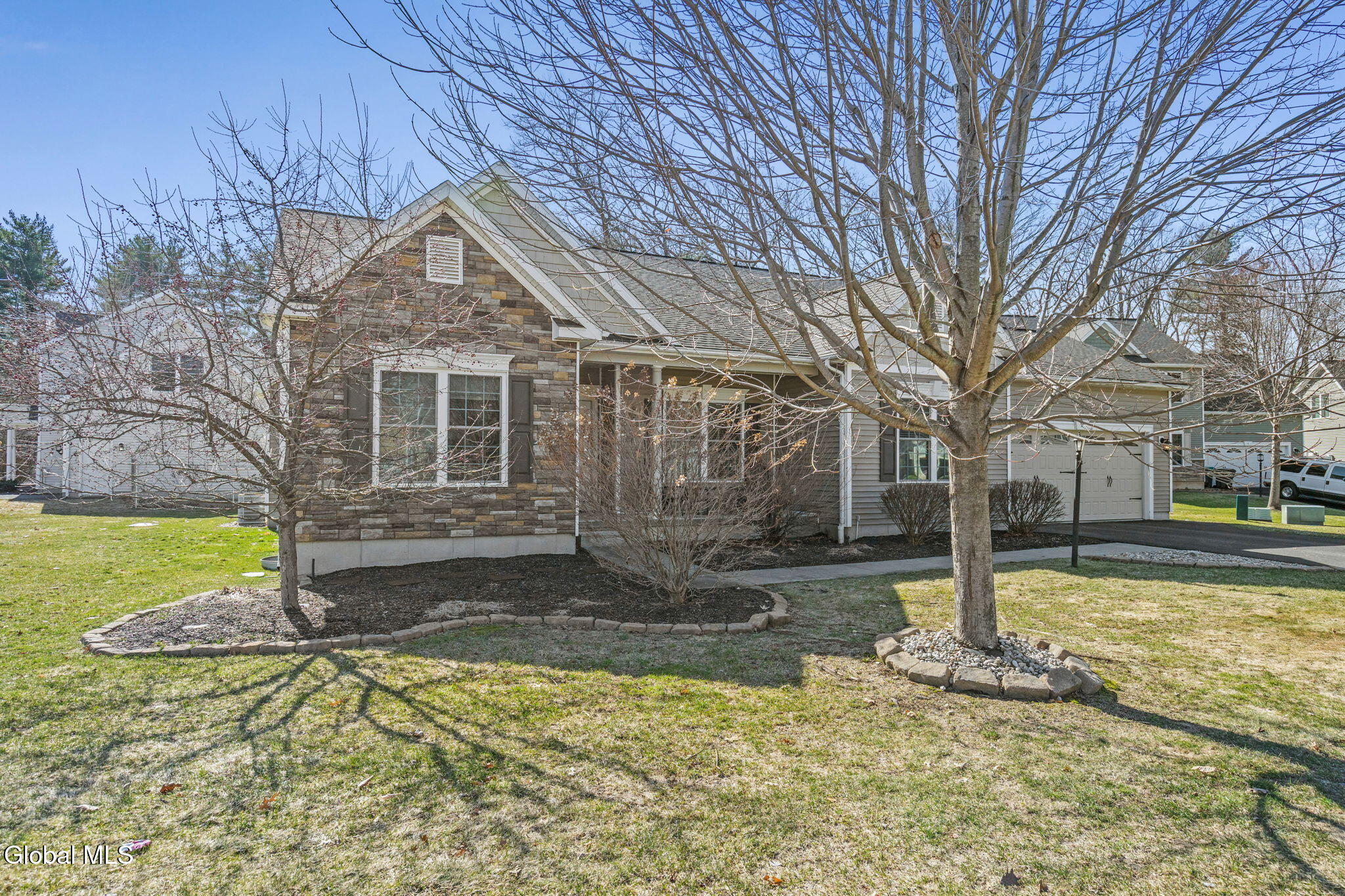 2 Elizabeth Court Clifton Park NY 12065