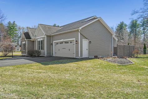 2 Elizabeth Court Clifton Park NY 12065