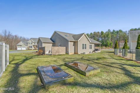 2 Elizabeth Court Clifton Park NY 12065