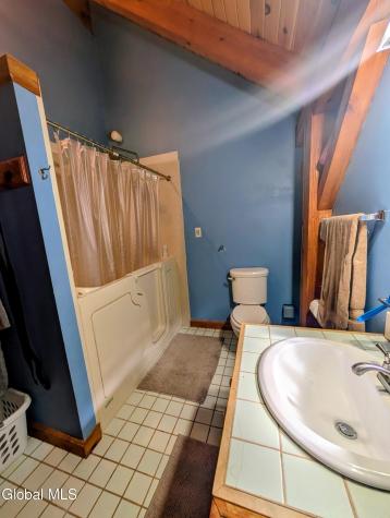 15 Mercurio Way Granville NY 12837