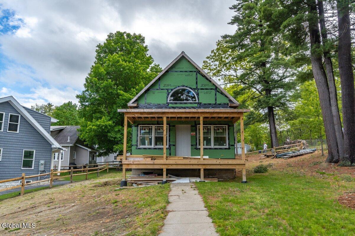 81 Mcgillis Avenue Lake George NY 12845