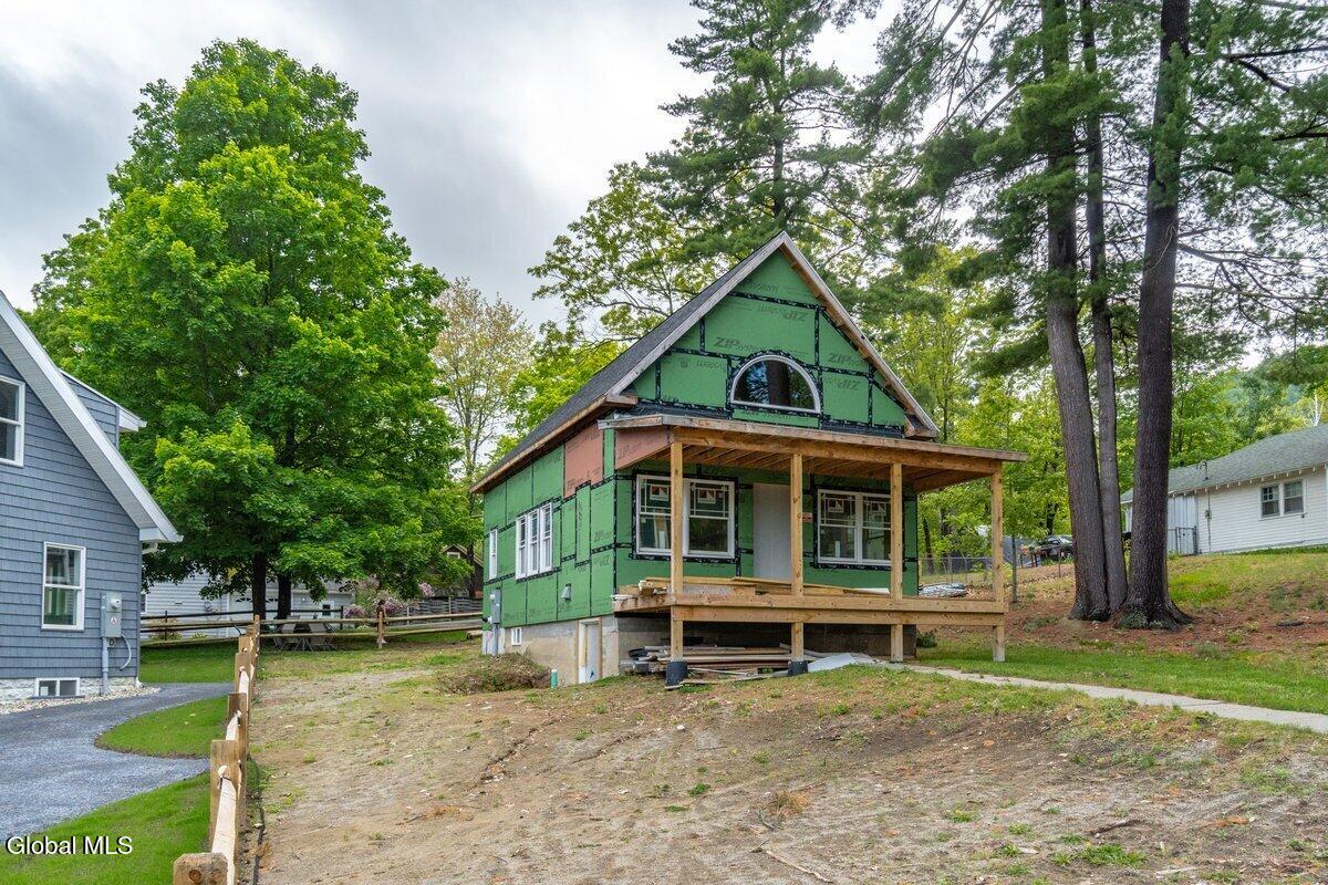 81 Mcgillis Avenue Lake George NY 12845