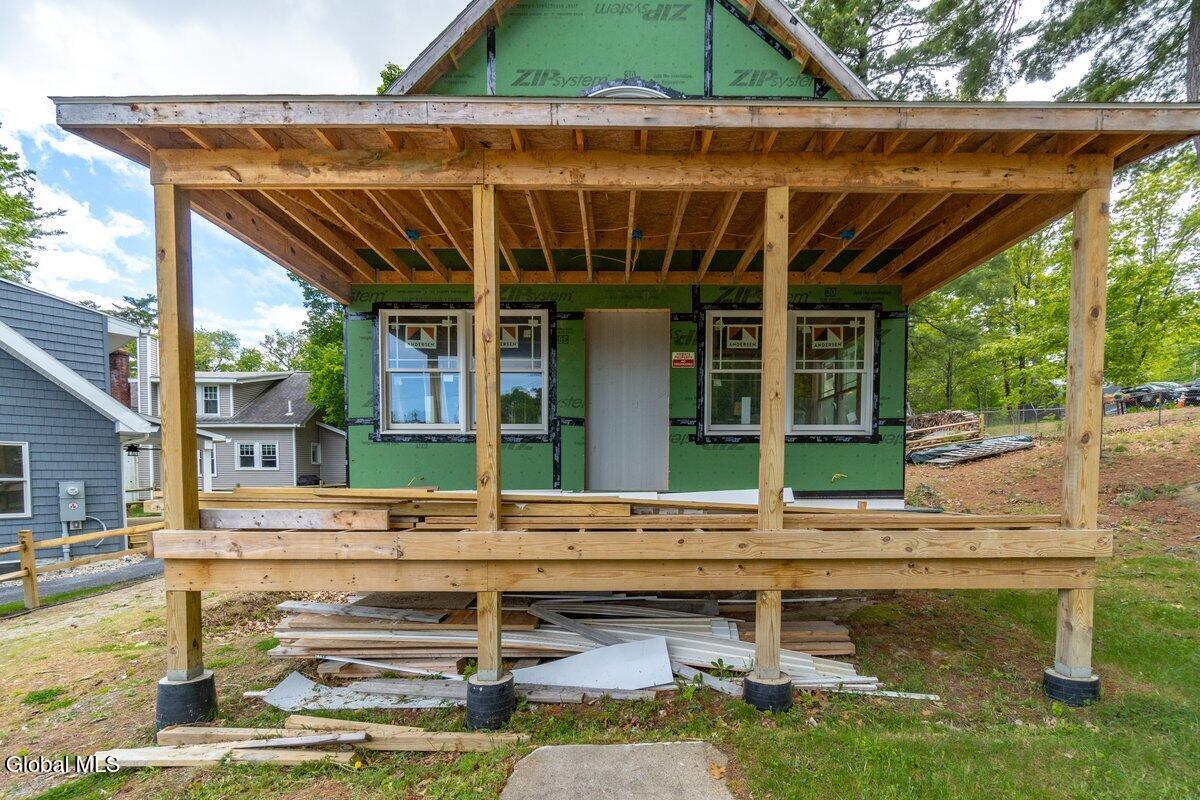81 Mcgillis Avenue Lake George NY 12845