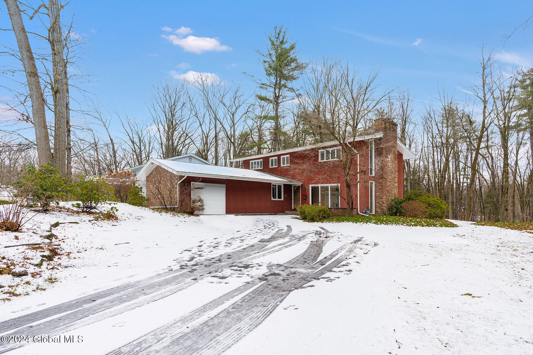 28 Devon Road Delmar NY 12054