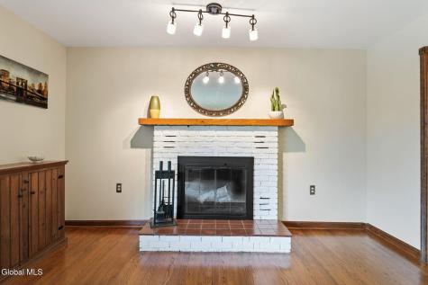 17 Northgate Drive Albany NY 12203