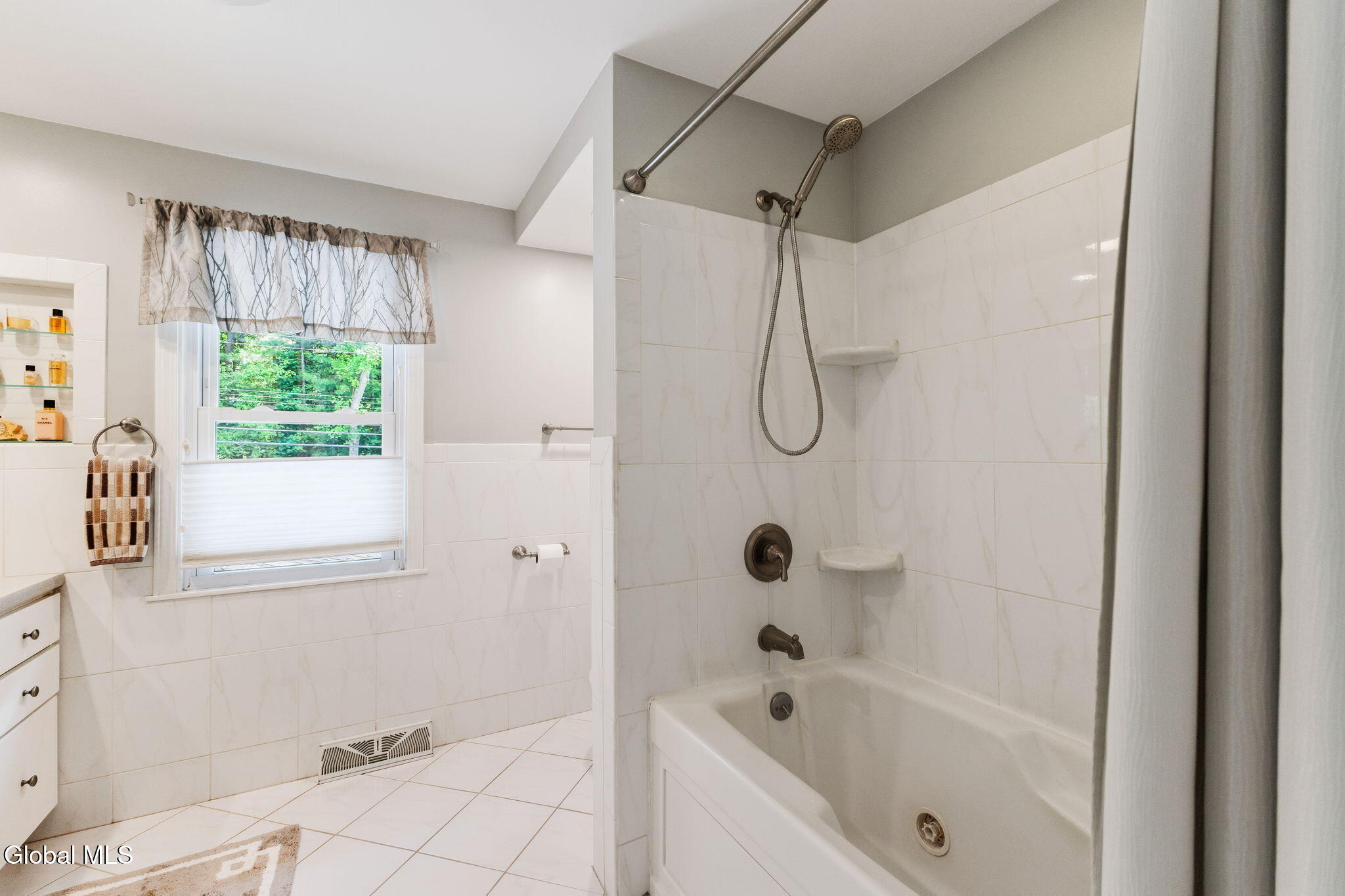 17 Northgate Drive Albany NY 12203