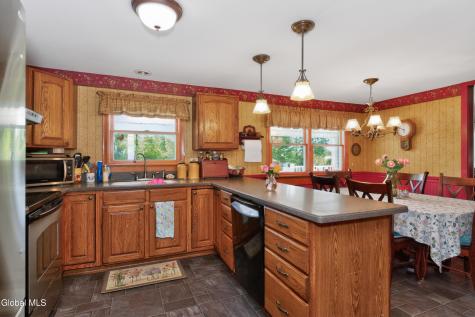 5881 Greens Corner Road Galway NY 12074