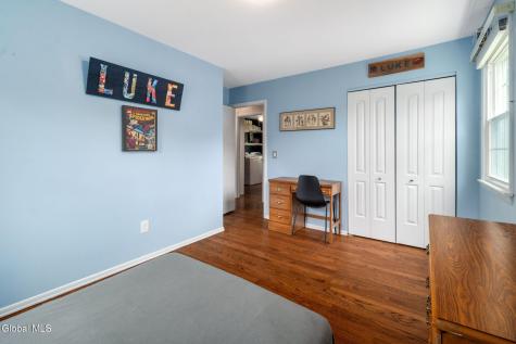 29 Surrey Mall Slingerlands NY 12159