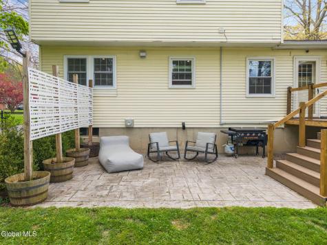 29 Surrey Mall Slingerlands NY 12159