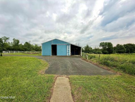 1912 Thompsons Lake Road Altamont NY 12009