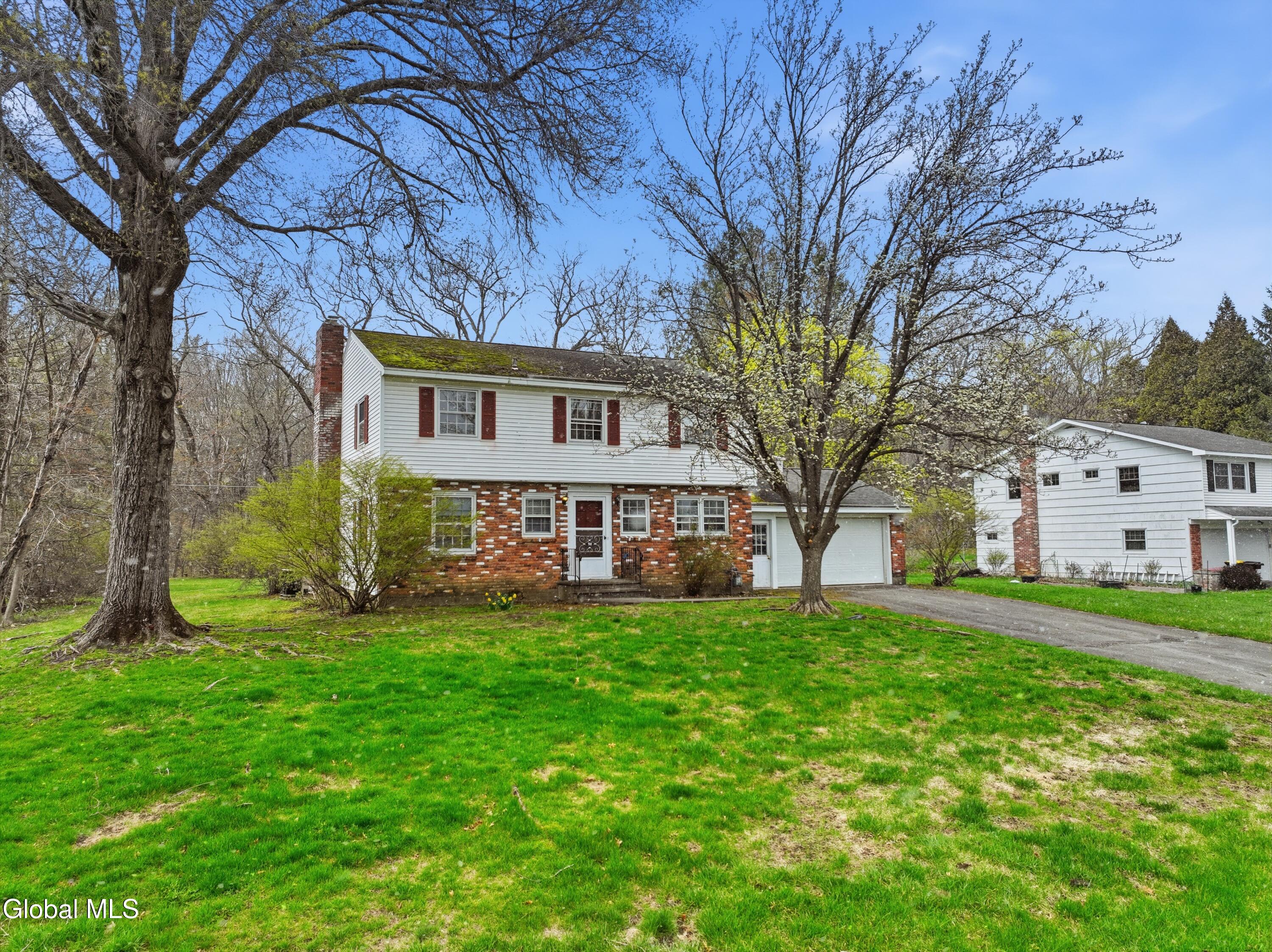 98 W Saint Stephens Lane Glenville NY 12302