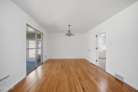 98 W Saint Stephens Lane Glenville NY 12302