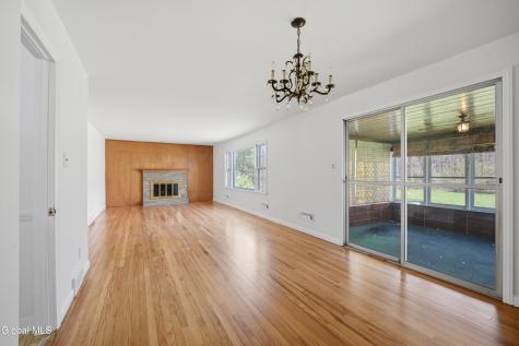 98 W Saint Stephens Lane Glenville NY 12302
