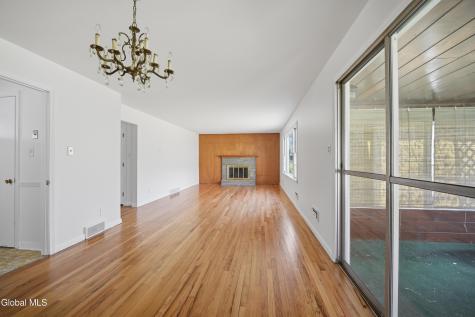 98 W Saint Stephens Lane Glenville NY 12302