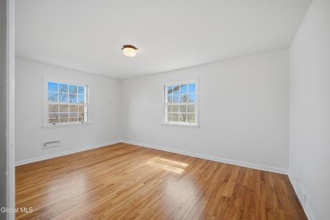 98 W Saint Stephens Lane Glenville NY 12302