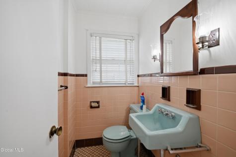 98 W Saint Stephens Lane Glenville NY 12302